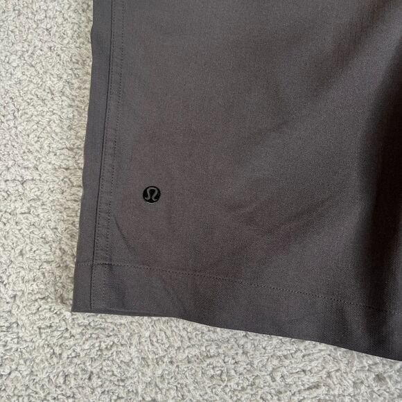 Lululemon Cargo Shorts Men 38 Gray Commute Cadence Zip Pocket Stretch Athleisure - Picture 5 of 15